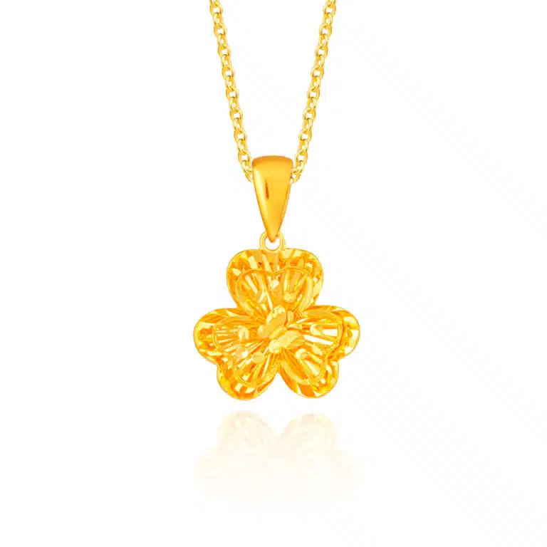 SK 916 Flutter Clover Gold Pendant featuring a beautifully crafted three leaf clover necklace design with delicate fluttering details, made from 916 gold for an elegant and timeless look. Perfect as a statement piece for any occasion.
