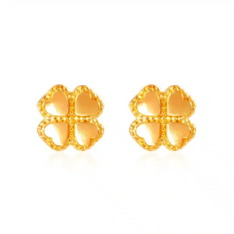 SK 916 Gift of Luck Gold Earrings Malaysia featuring a stylish clover design in a classic stud earring style, perfect for everyday elegance.