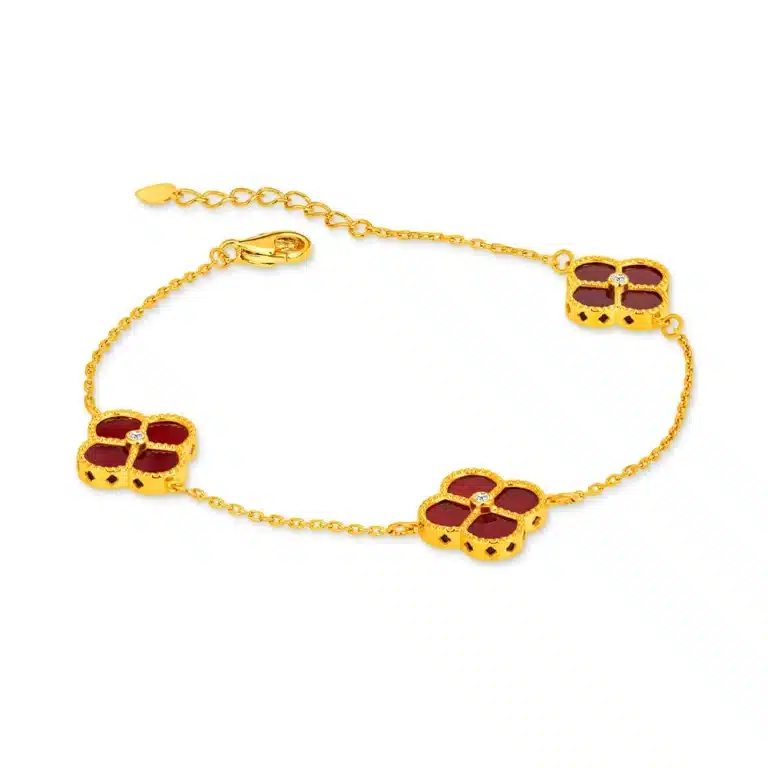 SK Red Agate Golden Bloom 916 Gold Bracelet featuring a four-leaf clover charm.