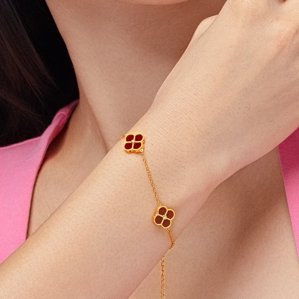 Red Agate Golden Bloom 916 Gold Bracelet