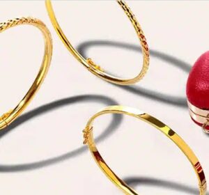 Dulang hantaran kahwin berhias barang kemas emas SK Jewellery