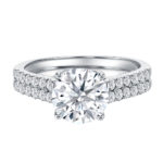 SK DIAMOND RING with a beautiful diamond in a classic pave setting in 18k white gold STAR CARAT CLASSIC PAVE