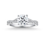 SK DIAMOND RING with an elegant twisted setting in 18k white gold STAR CARAT GLAMOUR