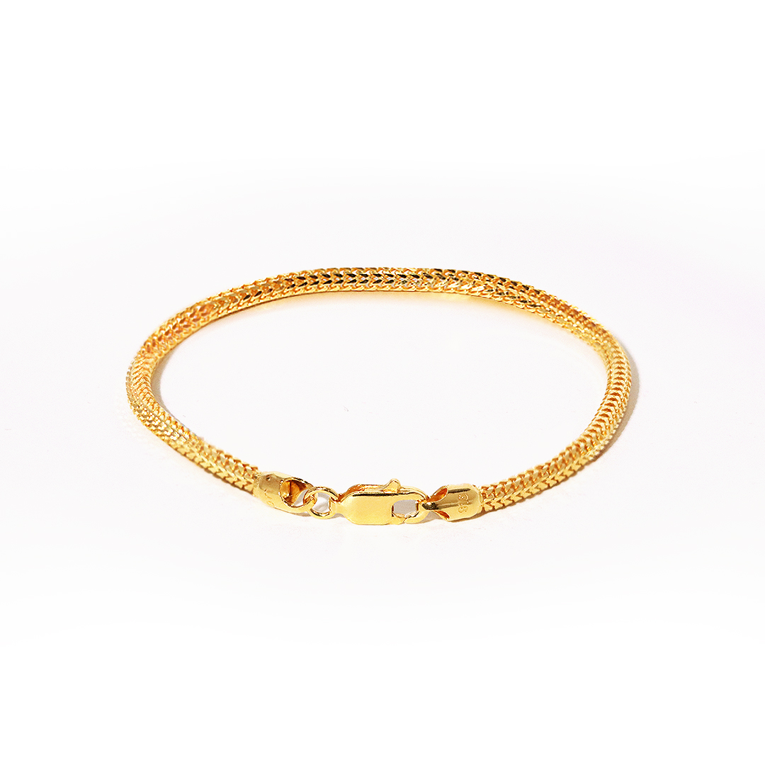 SK BRACELET FOR WOMEN EVERGREEN ROUND the perfect staple piece in 916 gold